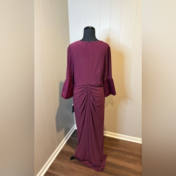 NWT Adrianna Papell Women's 14 Twist Front Jersey Gown 2/3 Bell Sleeves Zipper - Picture 3 of 11